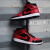 ナイキAIR JORDAN 1 MID OGS AJ 1 J 1 JOB 1黒の足の指は小さい禁じられます。小さなボンボンを使って、男女のカプコンのバースケ